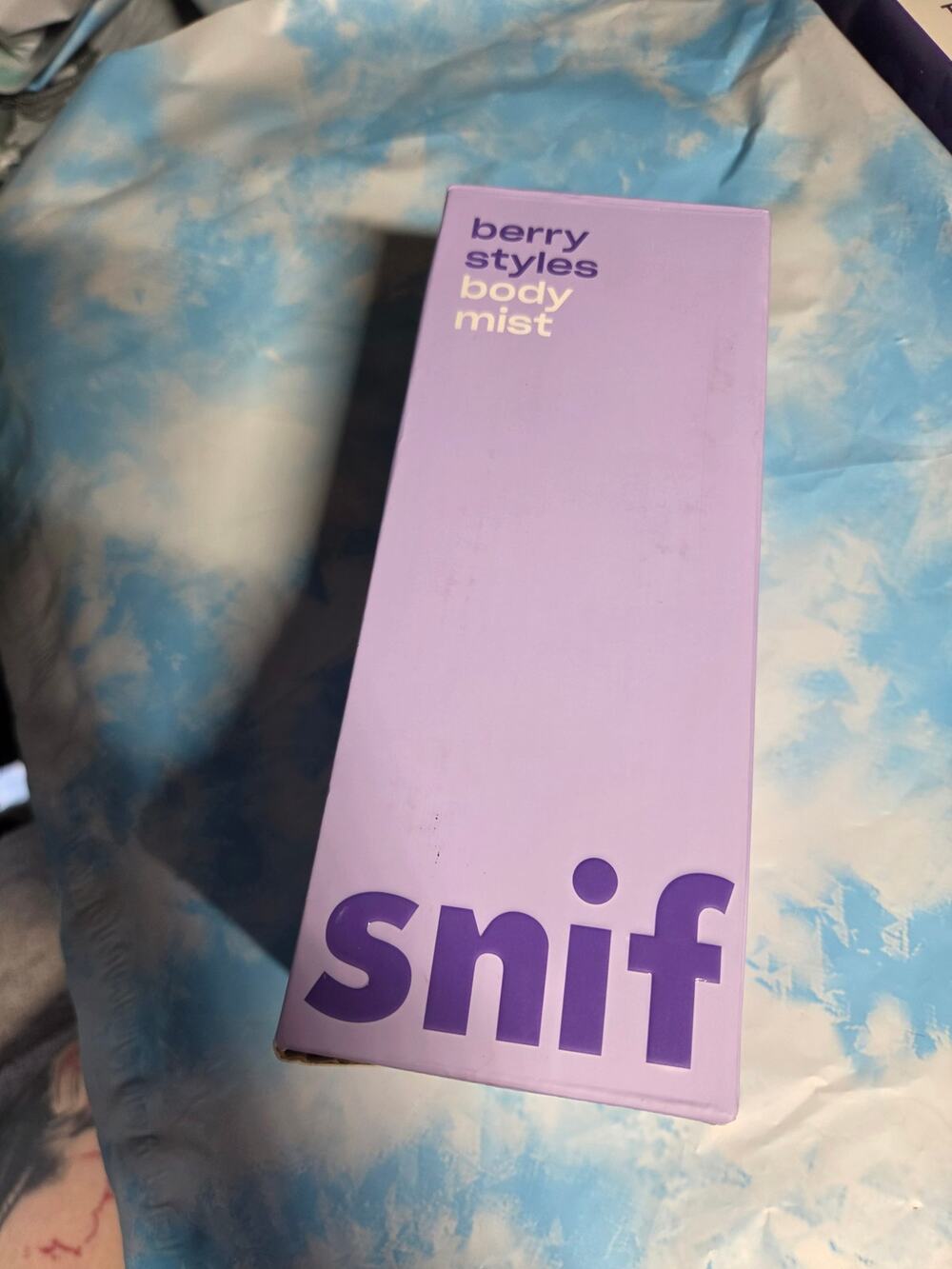 NIB Snif Berry Styles body mist 4 oz